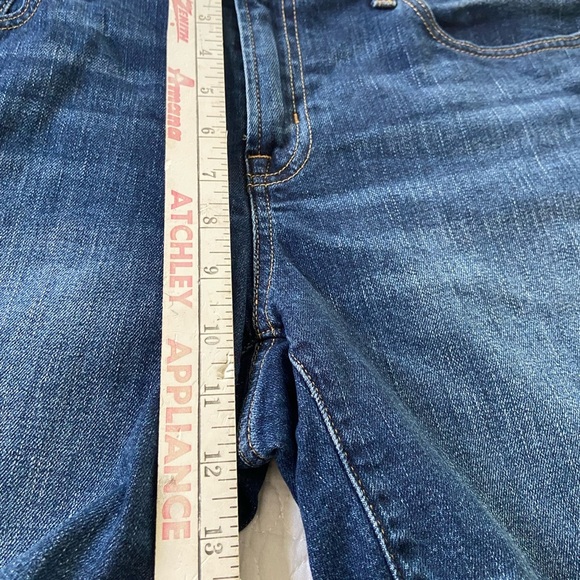 GAP Dark Blue Mid Rise Jean Shorts Backyard BBQ, Normcore, beach, jorts - Picture 9 of 10